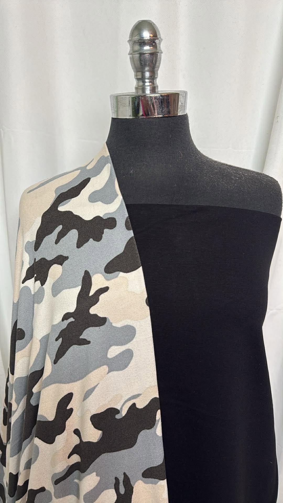 BLACK/CAMO BUNDLE : 2YD Black Ponte & 2.5YD Camo Oakley SK : A30236