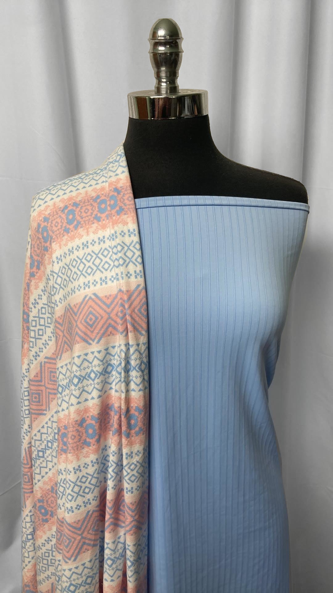 BLUE/GEO STRIPE BUNDLE : 2YD Geo Stripe Oakley SK & 2YD Light Blue Variegated Stripe Top-Weight PF : A24977