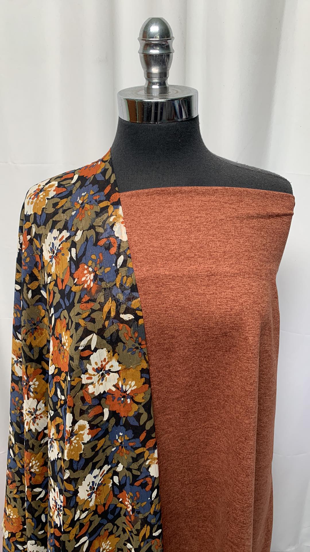 SPICED CHAI/FLORAL CRINKLE BUNDLE : 1YD Spiced Chai Peached PF & 2YD Floral Crinkle Chiffon w/Lurex : A25275