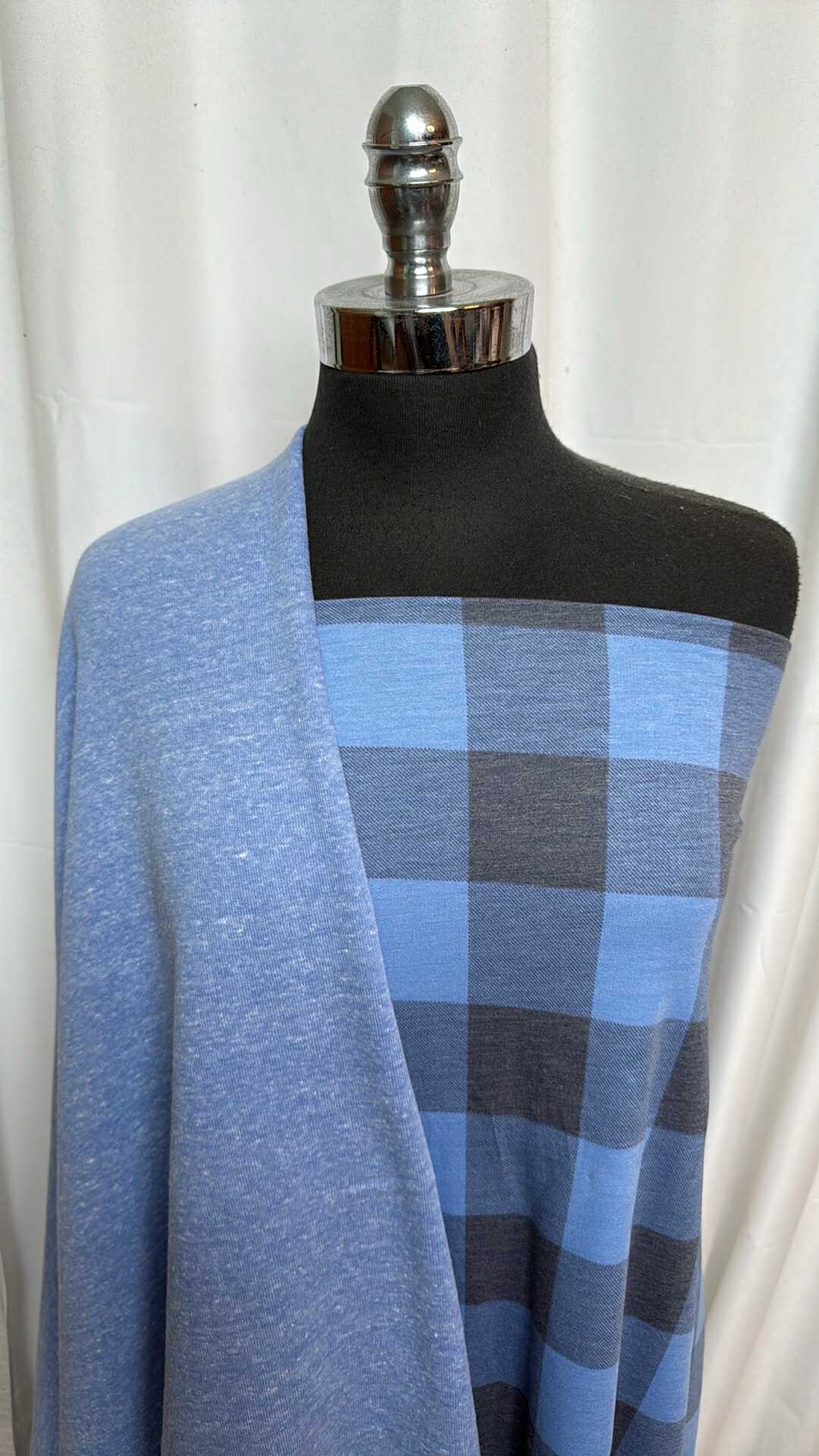 BLUE PLAID BUNDLE : 1YD Blue Sweatshirt Fleece & 2YD Blue Plaid PRS FT : A27939