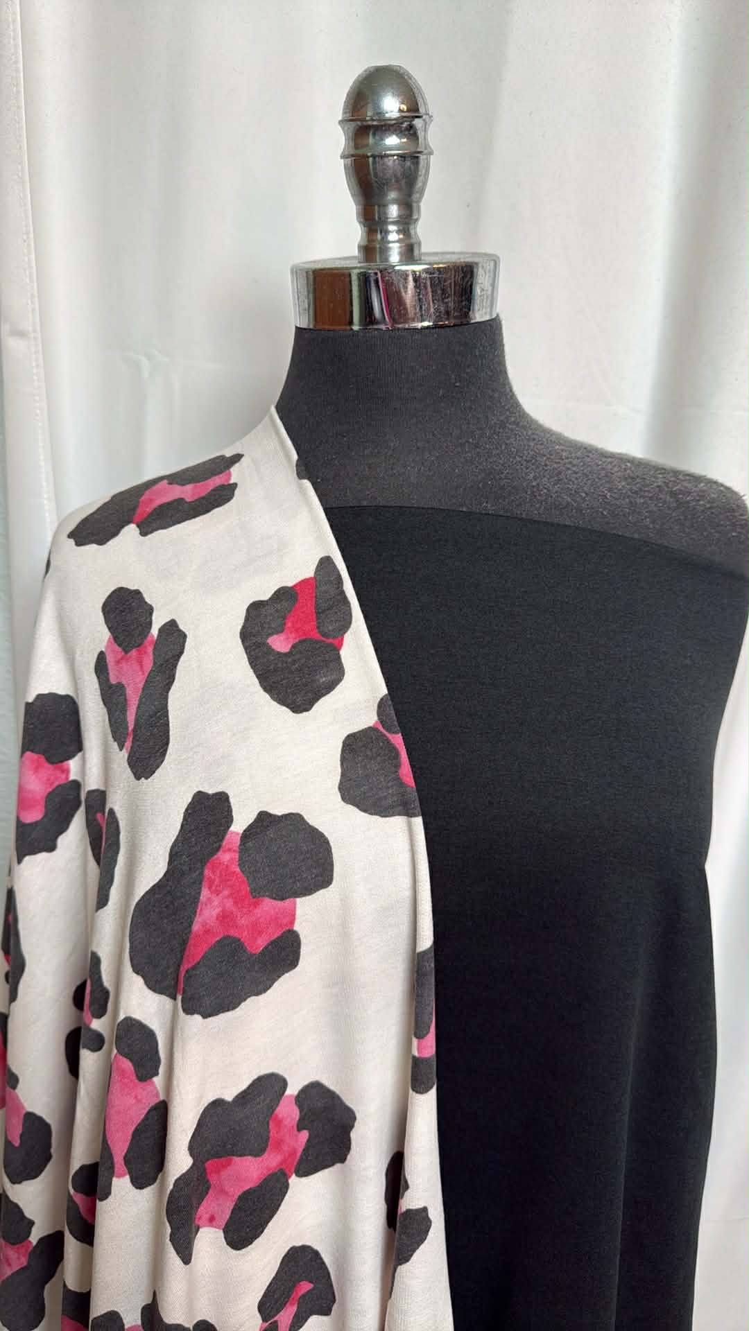 BLACK/BIG LEOPARD BUNDLE : 1.5YD Black 2-Tone Peached PF & 2YD Big Leopard PRS FT : A29630
