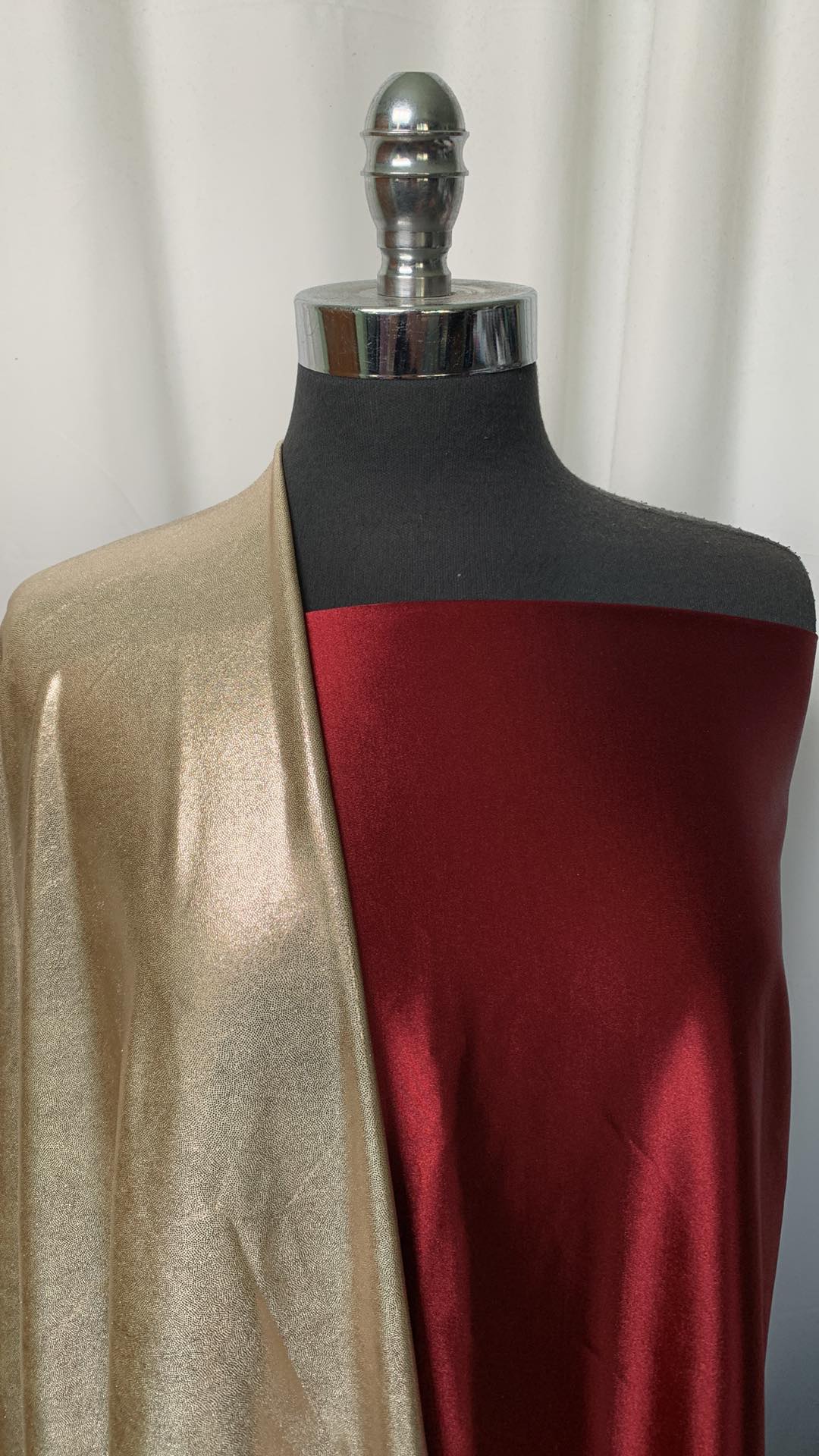 CHAMPAGNE FOIL BUNDLE : 2YD Champagne Foil PF & 2YD Red Casino : A1961