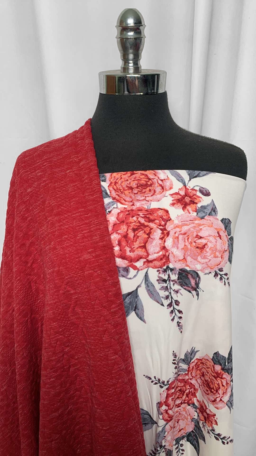 IVORY FLORAL/QUILTED BUNDLE : 2YD Ivory Floral DBP & 1YD Red Cable Quilted : A25804