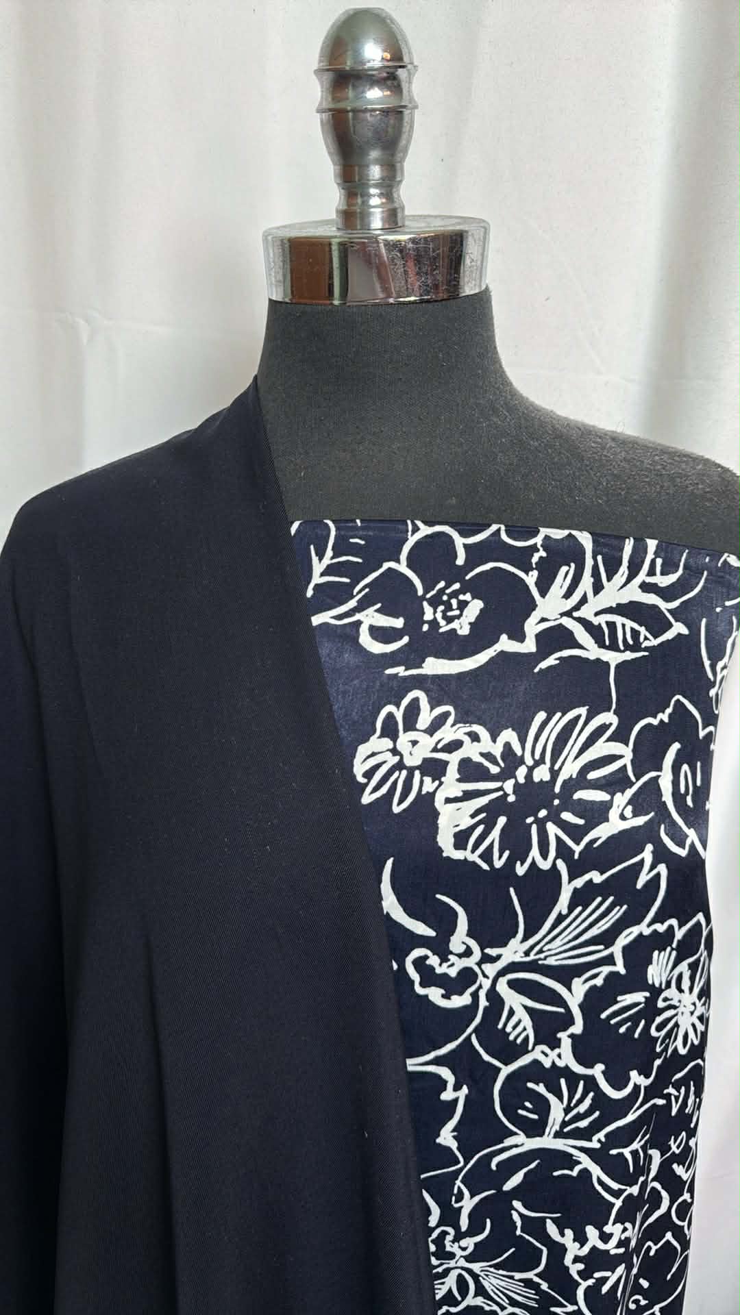 SATIN FLORAL/NAVY SUITING BUNDLE : 2YD Navy Suiting & 2YD Floral Poly/Rayon Satin : A29660