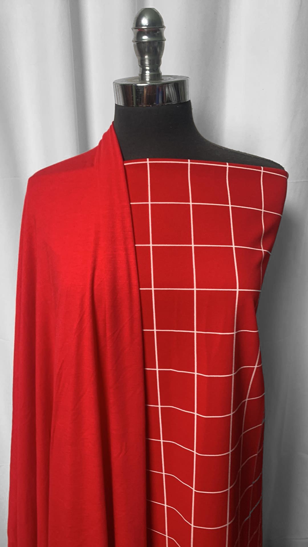RED/WINDOWPANE BUNDLE : 2YD Windowpane Crepe Scuba & 2YD Red R/S : A2367