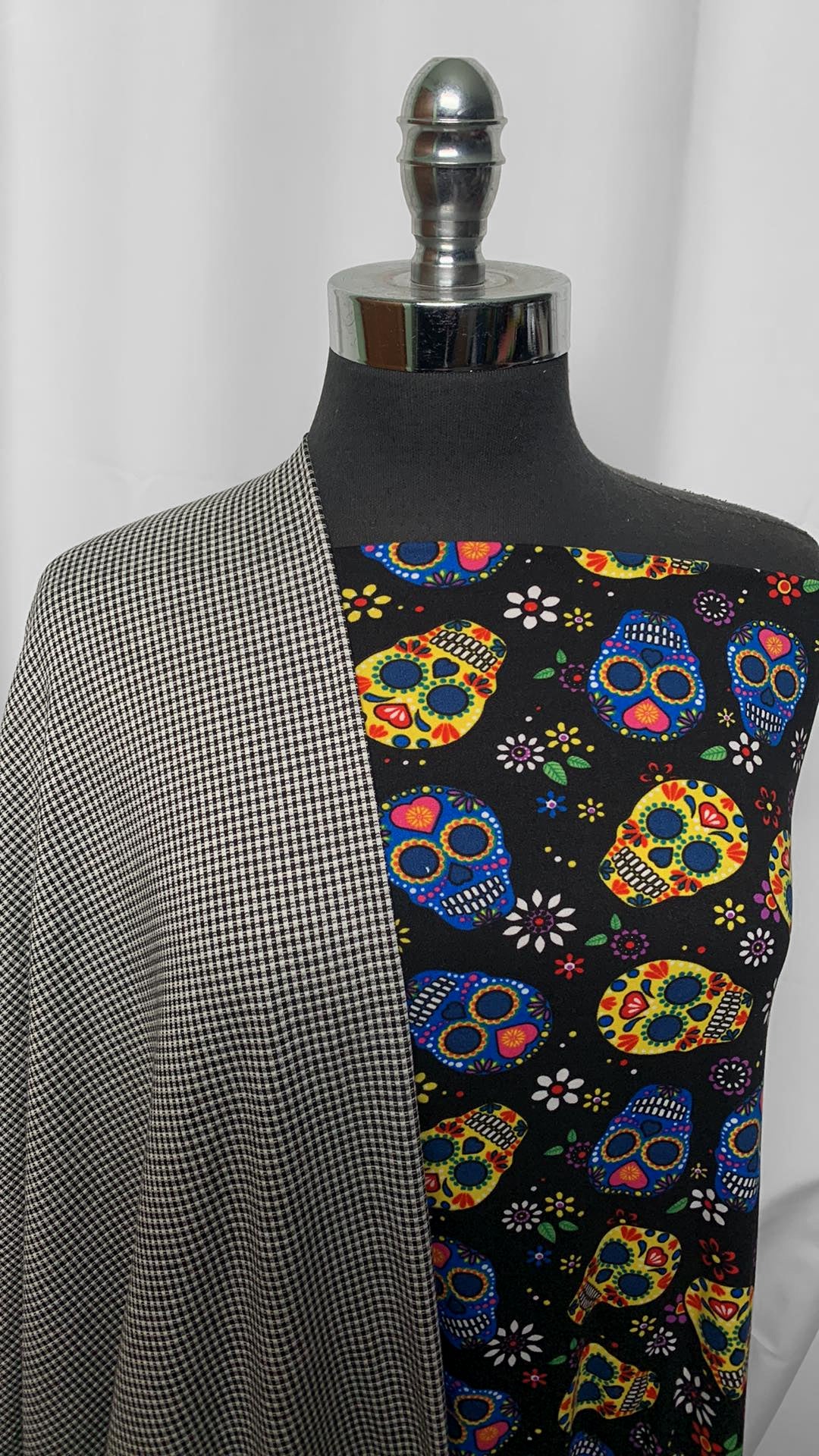 CHECK/SKULLS BUNDLE : 2YD Tiny Check FT & 2YD Sugar Skulls DBP : A2513