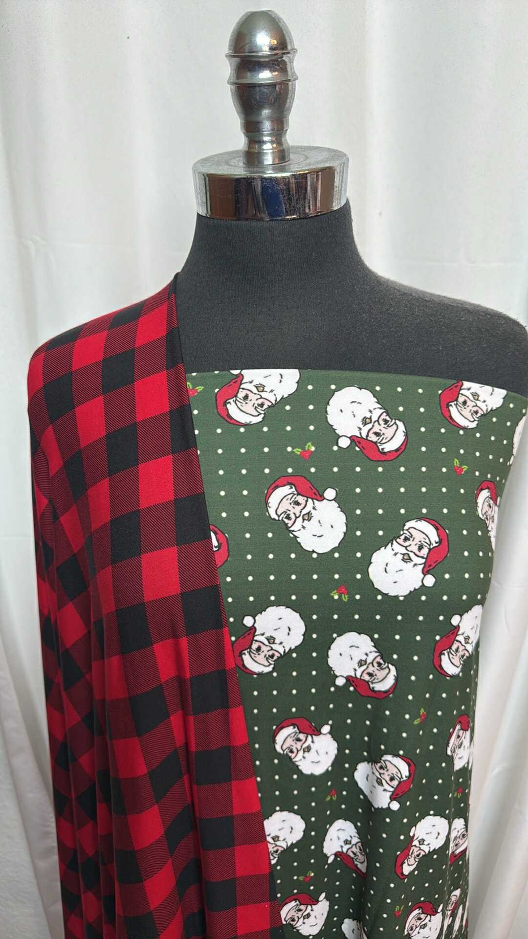 PLAID/SANTA DOT BUNDLE : 1+YD Santa Dot DBP & 2YD Plaid DBP : A28275