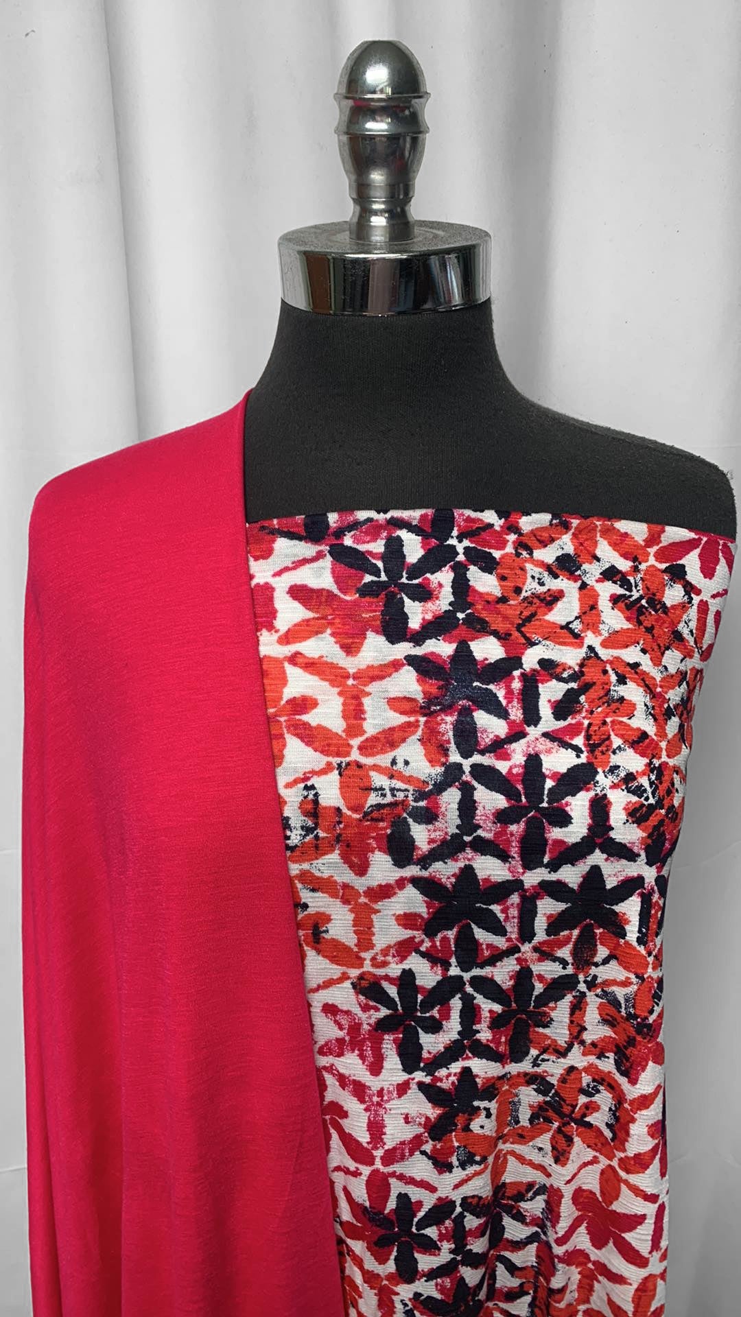 FUCHSIA/FLORAL SLUB BUNDLE : 2YD Fuchsia R/S & 2YD Floral Slub Rayon Jersey : A25362