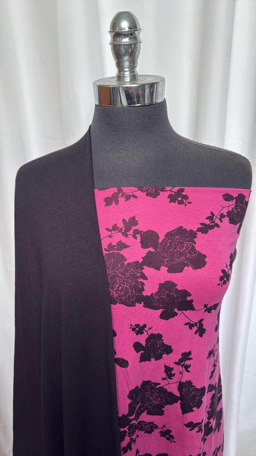 BLACK/FUCHSIA FLORAL BUNDLE : 2YD Fuchsia Floral Bamboo & 2YD Black C/S : A26172