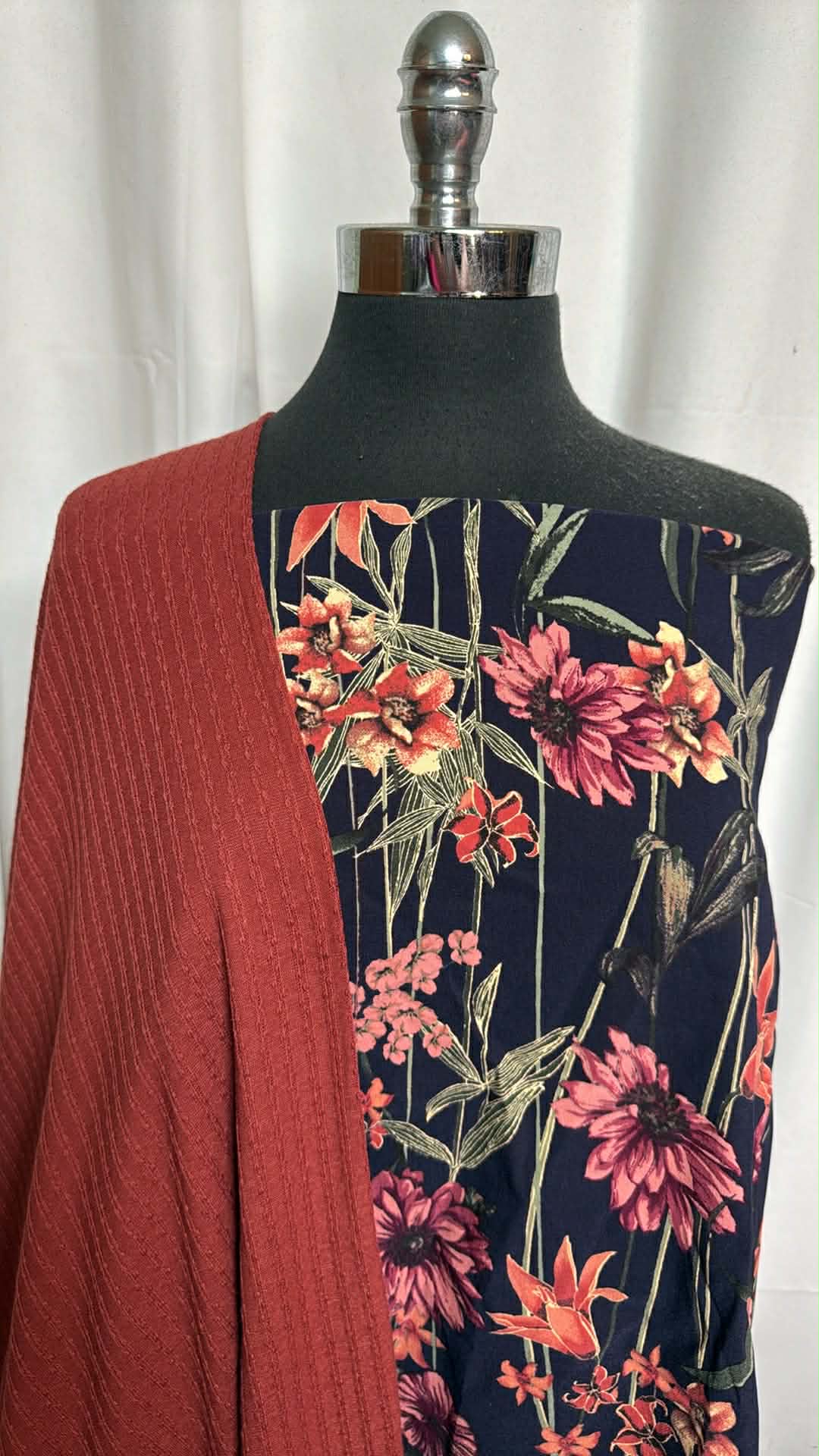 BLACK FLORAL/FANCY RIB BUNDLE : 3YD Black Floral Millennium (Read Descr.) & 1+YD Fancy Rib : A29512