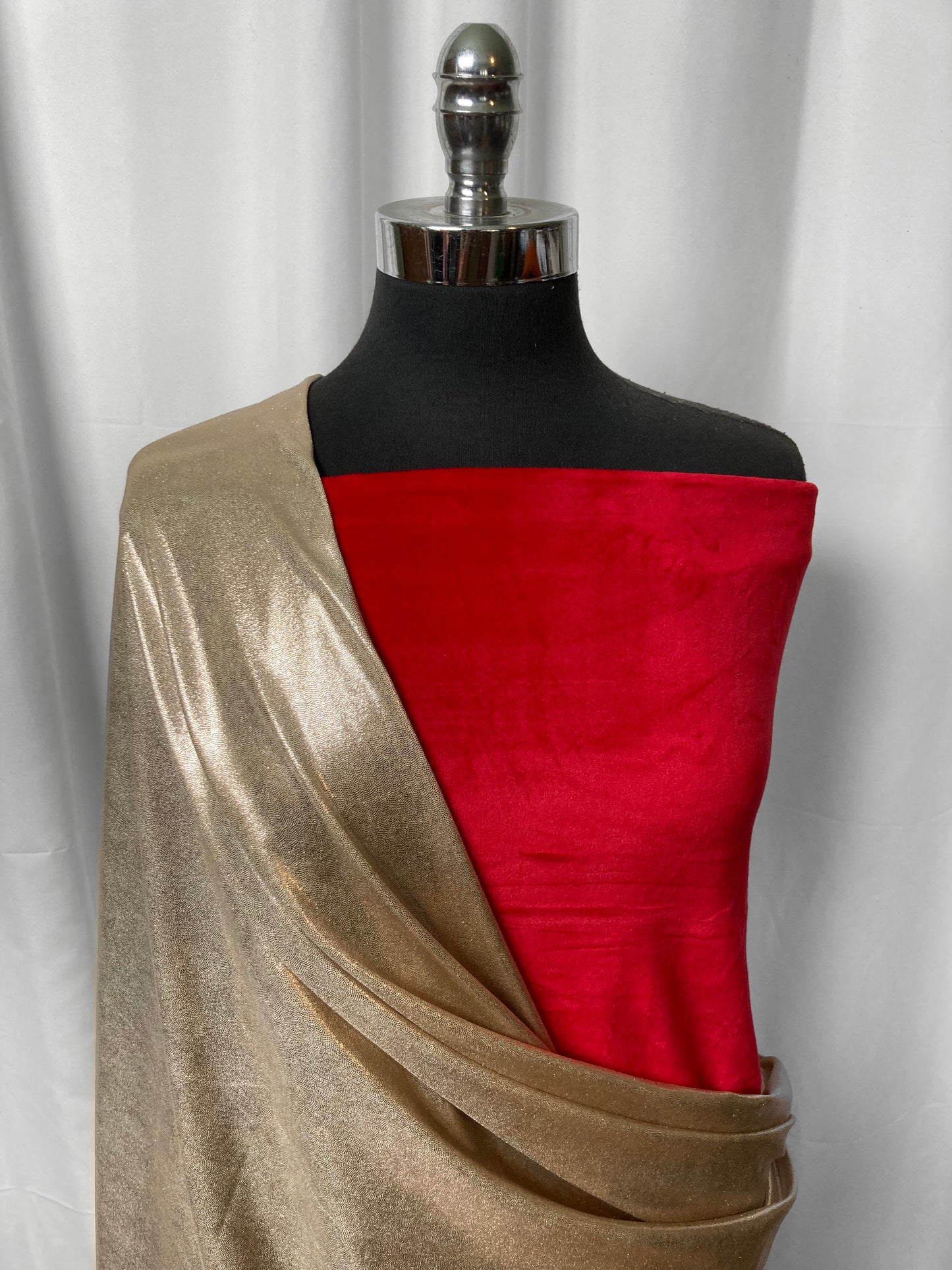 GOLD FOIL/RED VELVET BUNDLE : 2YD Gold Foil PF & 2YD Red Velvet Plush : A2546