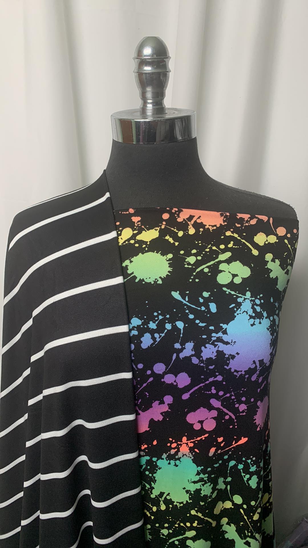 SPLATTER/STRIPE BUNDLE : 2YD Rainbow Splatter DBP & 2YD Black/White Stripe Oakley SK : A1826