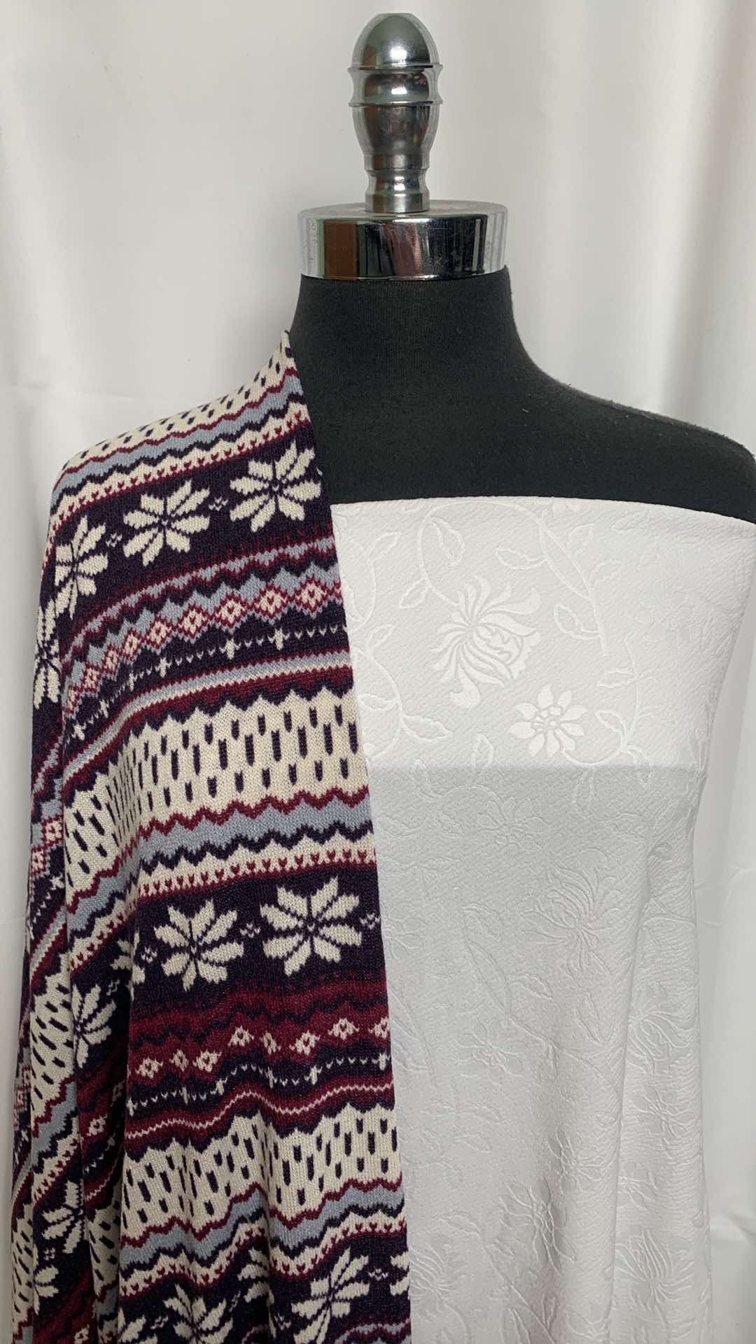 EMBOSSES/SNOWFLAKE BUNDLE : 1YD White Floral Embossed Liverpool & 2YD Snowflake Stripe Hacci SK : A25865