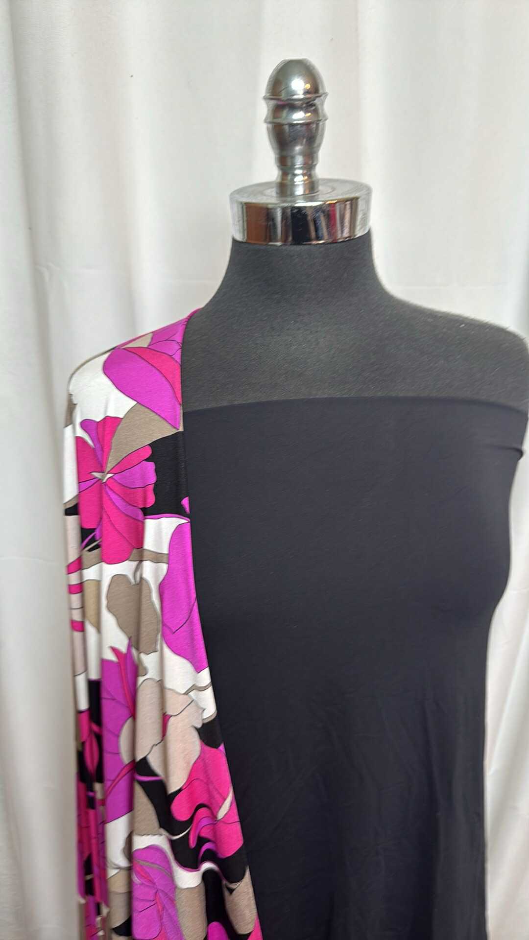 BLACK/FUCHSIA FLORAL BUNDLE : 1+YD Fuchsia Floral N/S & 2YD Black N/S : A27915