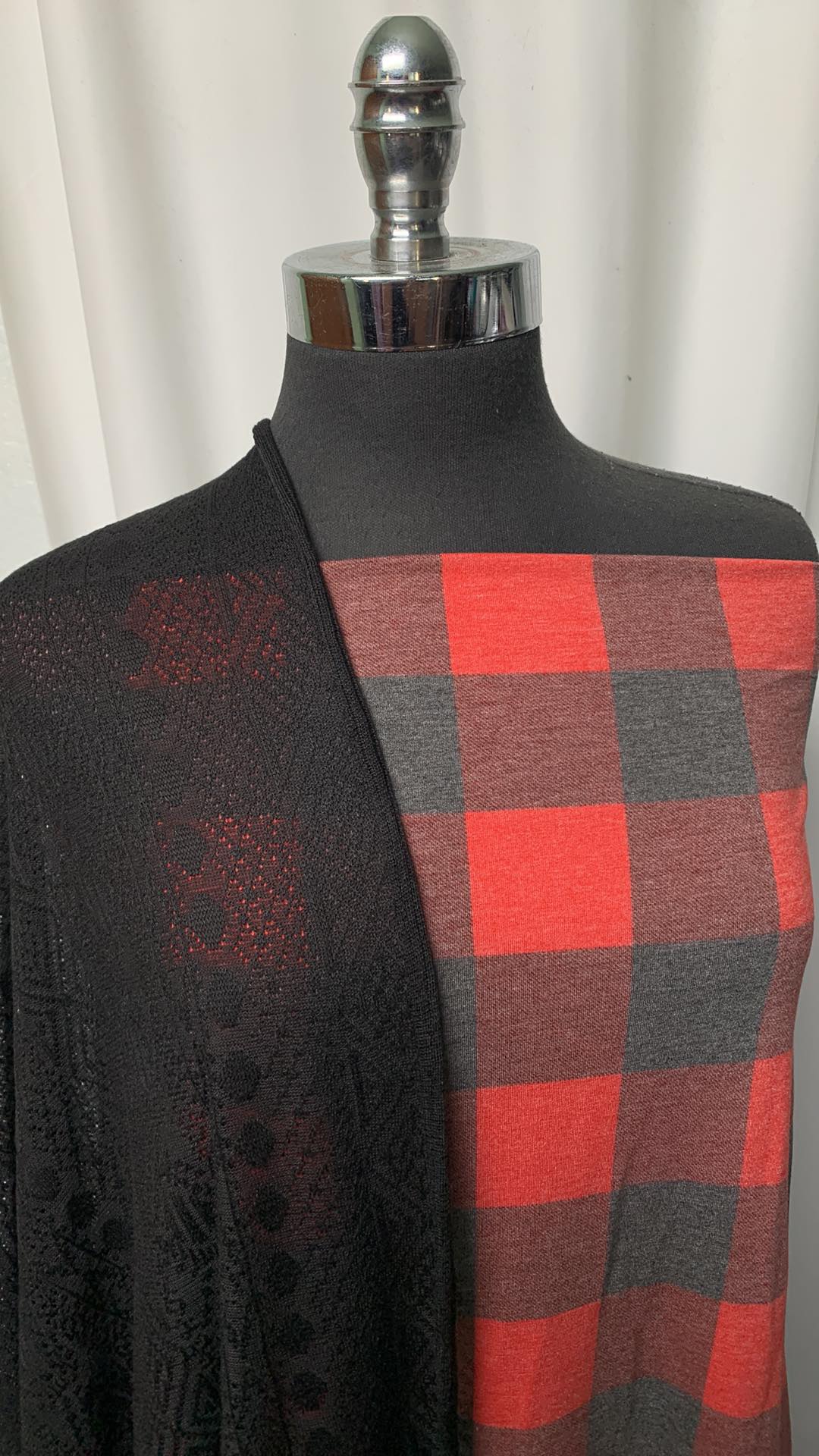 BUFFALO PLAID/SWEATER BUNDLE : 2YD Buffalo Plaid PRS FT & 2YD Black Light-Weight SK : A1734