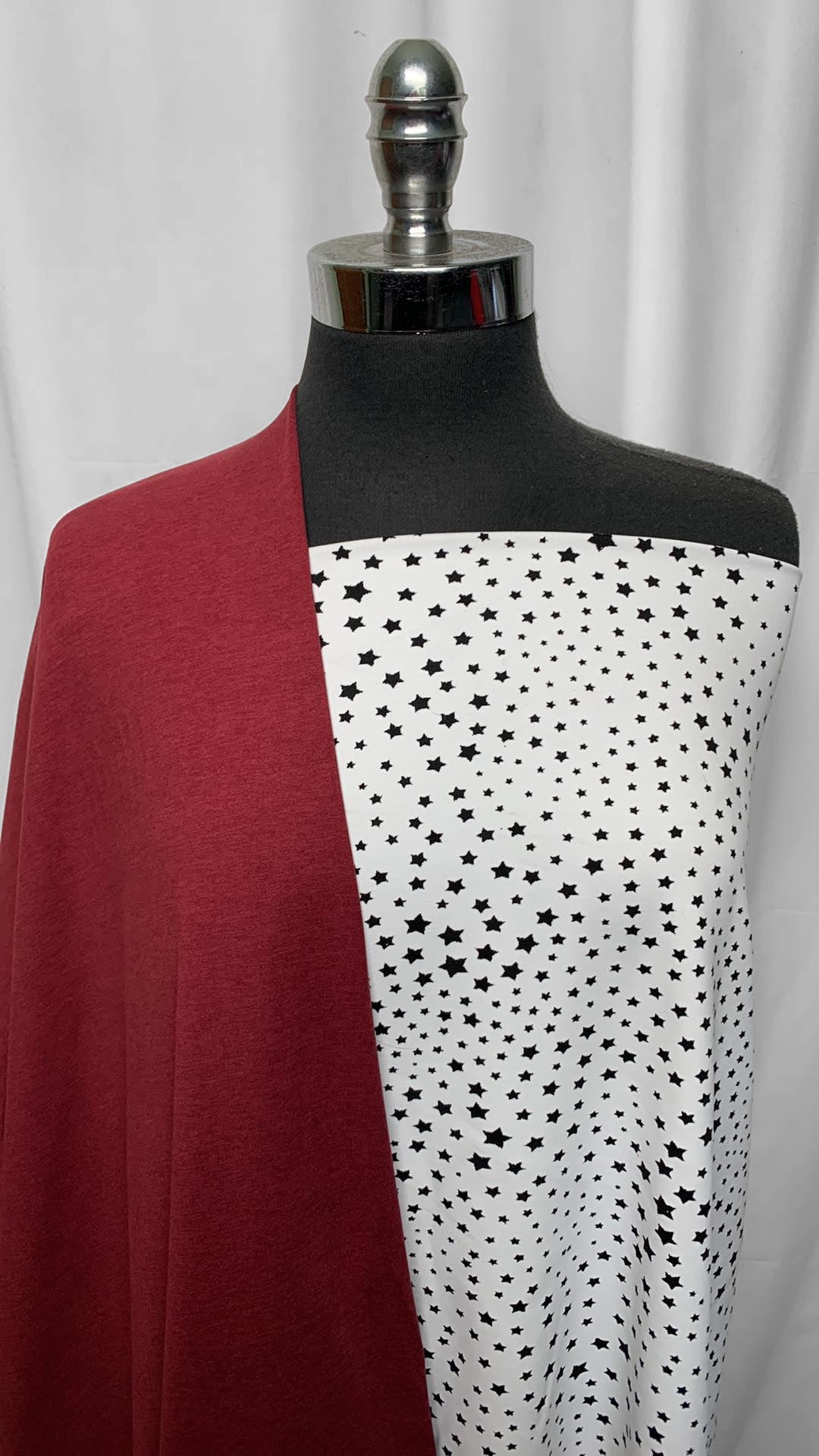 GARNET/STARS BUNDLE : 2YD White/Black Star Jacquard PF & 2YD Garnet Peached PF : A25420