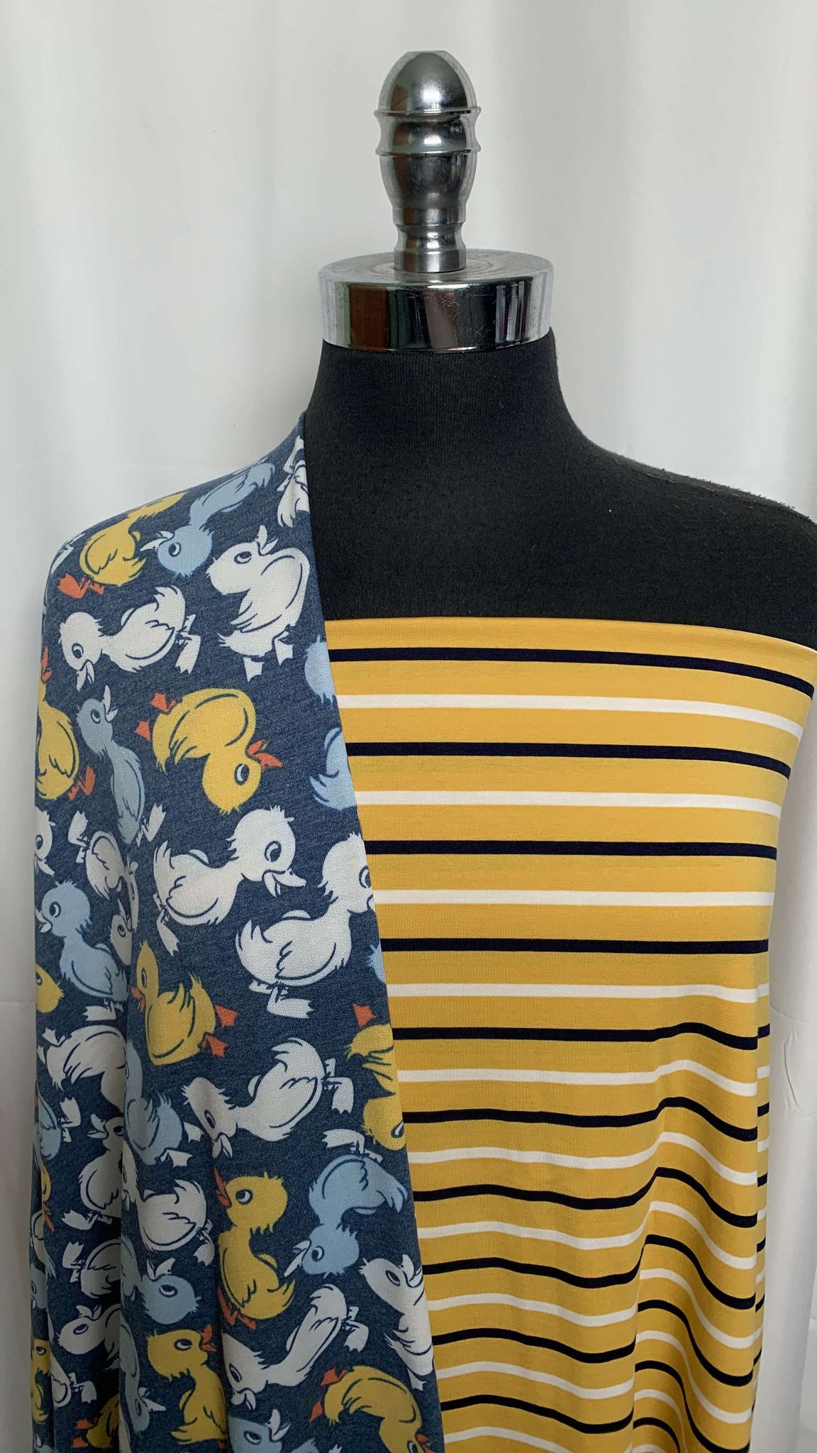 DUCK/STRIPE BUNDLE : 2YD Mustard Stripe C/S & 2YD Ducks PRS FT : A25727
