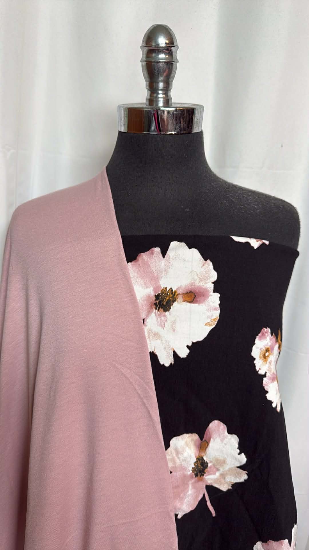 BLUSH/BLACK FLORAL BUNDLE : 2YD Black Floral Millennium (Read Descr.) & 2YD Blush PRS FT : A29513