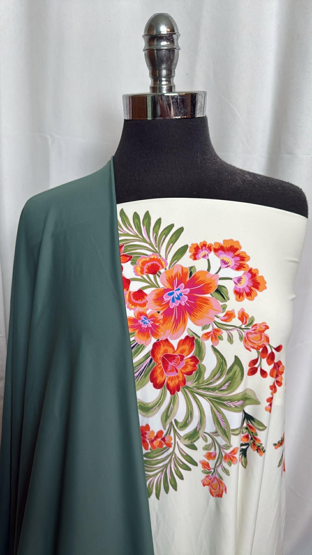 SAGE/DOUBLE-BORDER FLORAL BUNDLE : 2YD Double-Border Floral N/S & 2YD Sage N/S : A29940