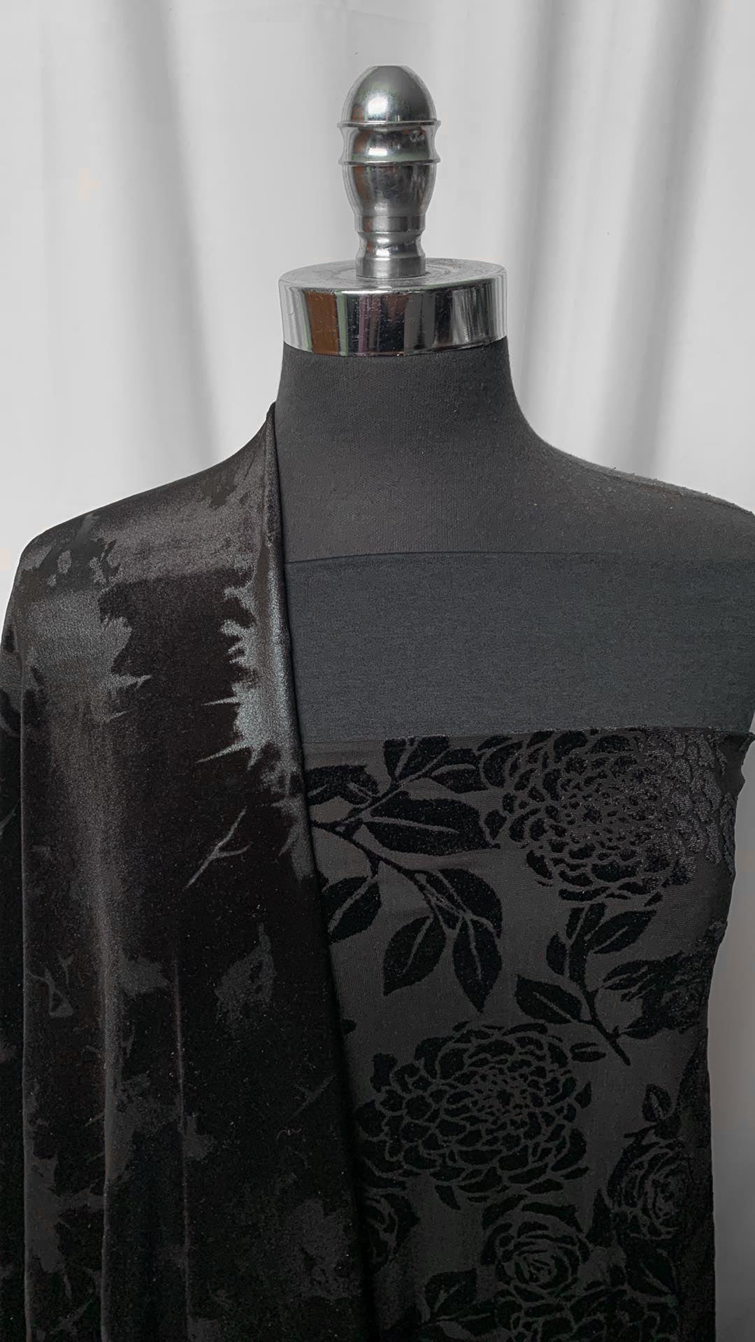2YD Black Floral Velvet Burnout & 2YD Black Featherweight PF & 2YD Black Foil Stretch Velvet : VSG005