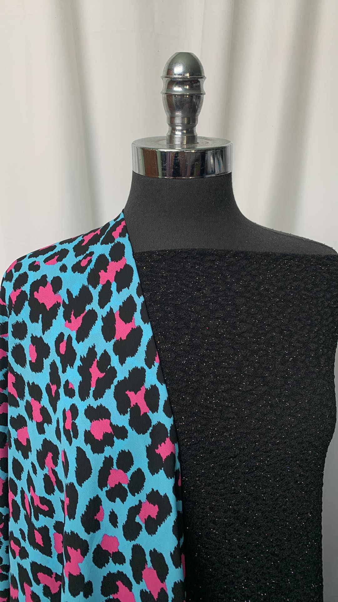 GLITTER/LEOPARD BUNDLE : 3YD Black Textured w/Glitter P/S & 3.5YD Blue/Pink Leopard PWD : A1814