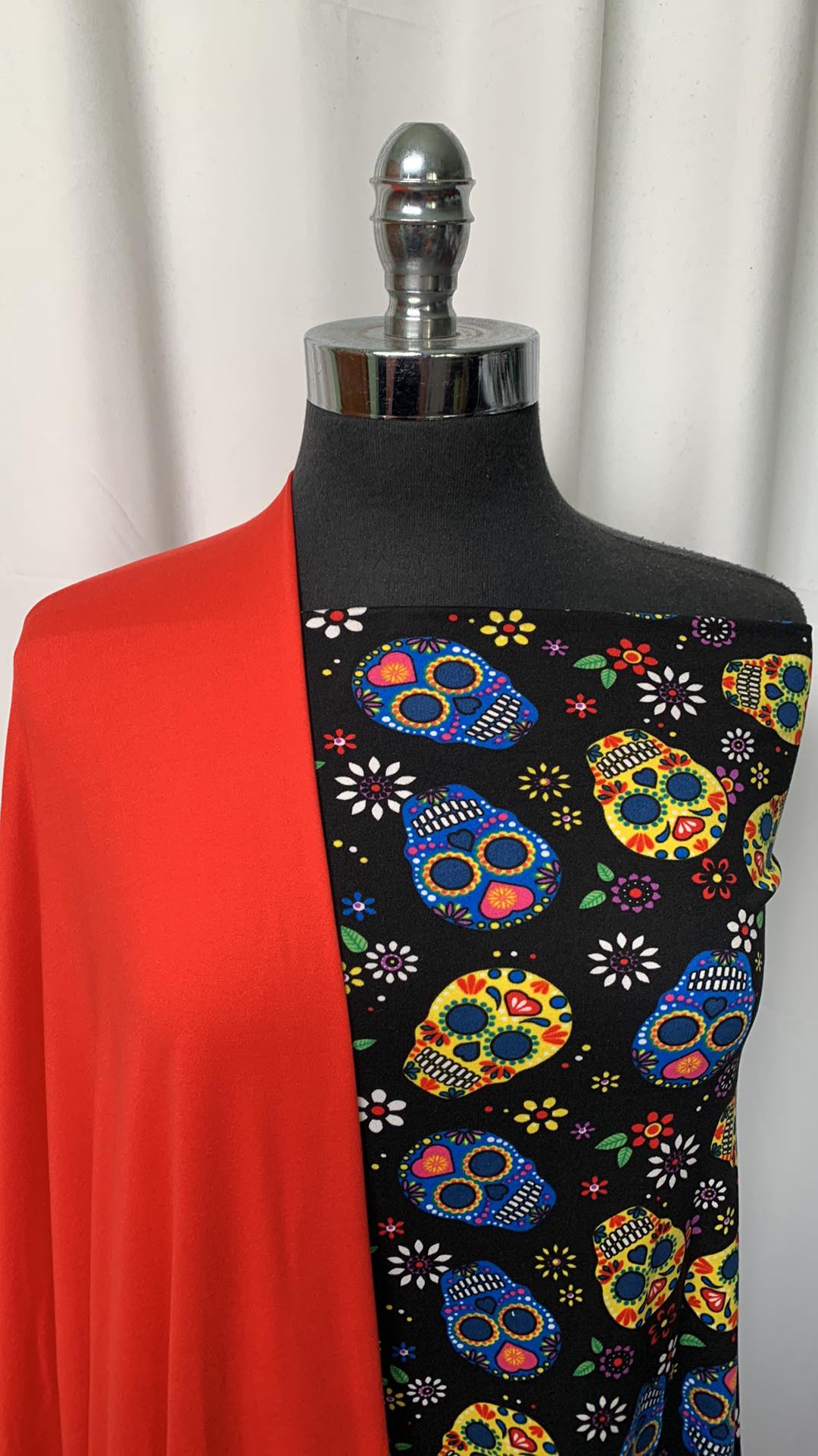 RED/SUGAR SKULLS BUNDLE : 2YD Red DBP & 2YD Sugar Skulls DBP : A1772