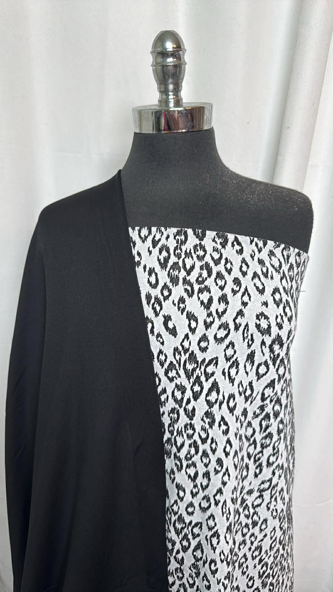 BLACK/LEOPARD BUNDLE : 2YD Leopard Jacquard PF (42" Wide) & 2YD Black Brushed-Back PF : A30439
