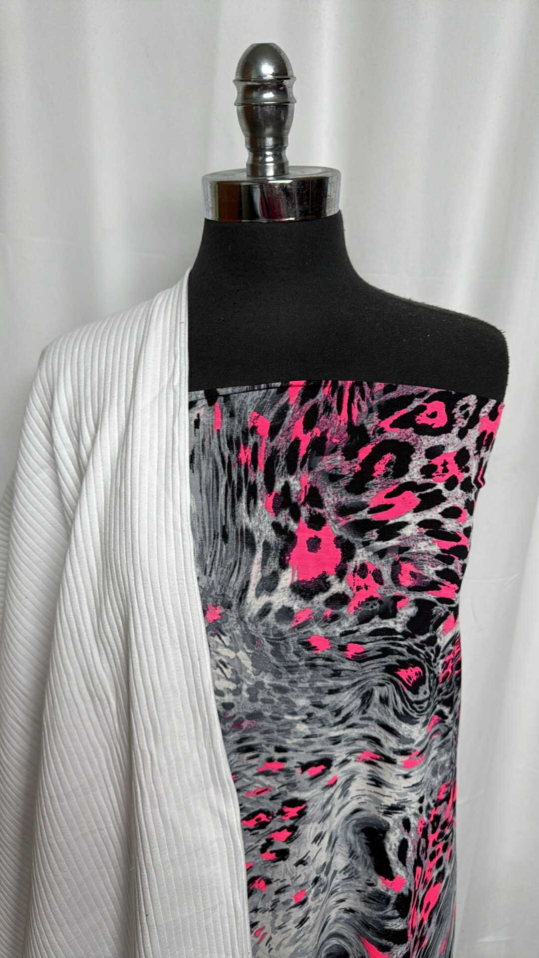 PINK LEOPARD/RIB BUNDLE : 2.5YD Pink Leopard Bulgari & 1YD Heavy C/S Rib : A29303