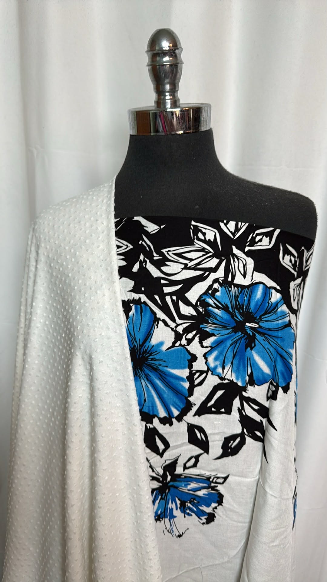 IVORY FLORAL/DOT BUNDLE : 2YD Ivory Floral Double-Border Rayon Challis & 2YD Ivory Swiss Dot Jersey : A29381