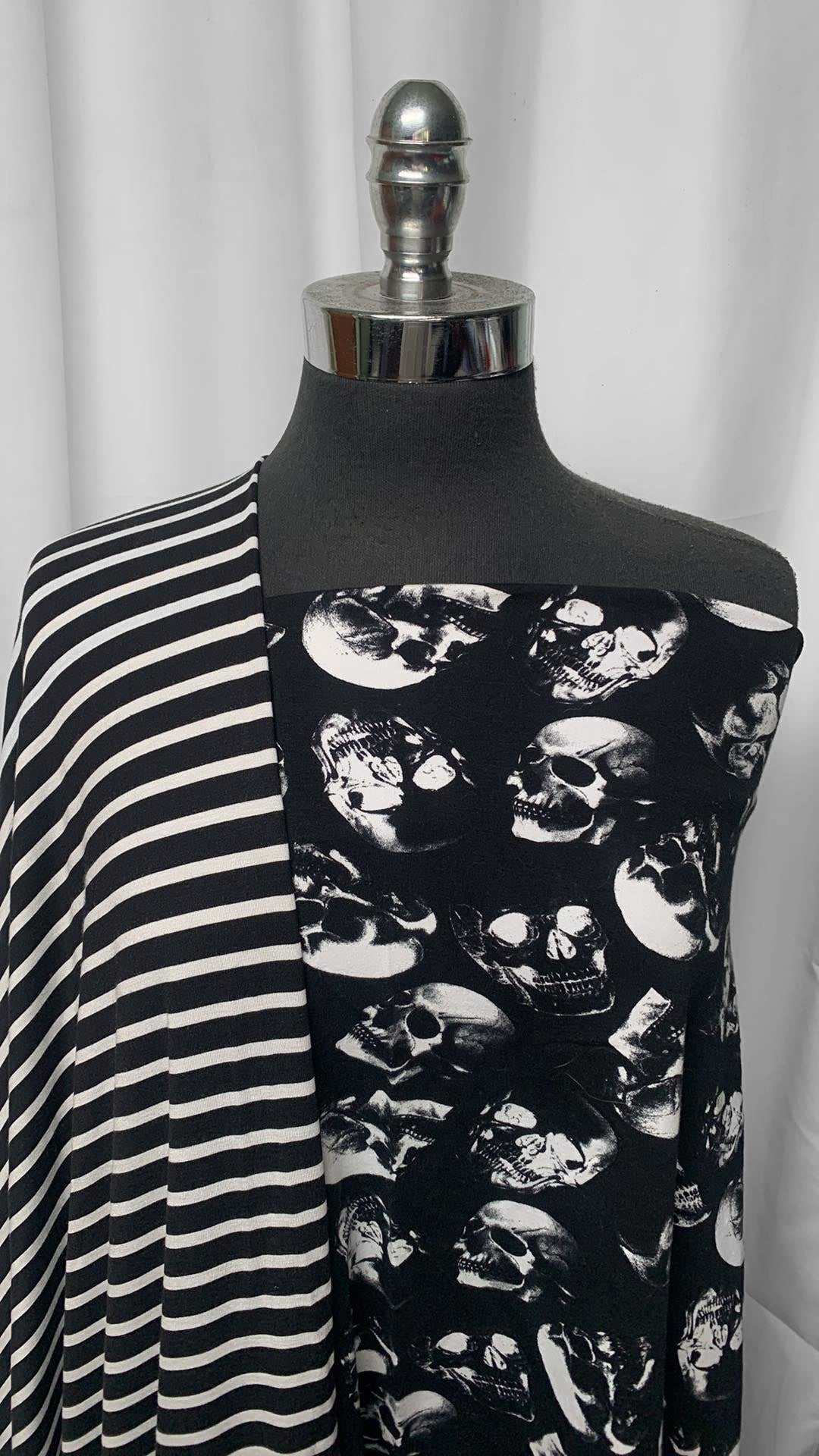 SKULLS & STRIPES BUNDLE : 1YD Skulls C/S & 2YD Stripe R/S : A25371