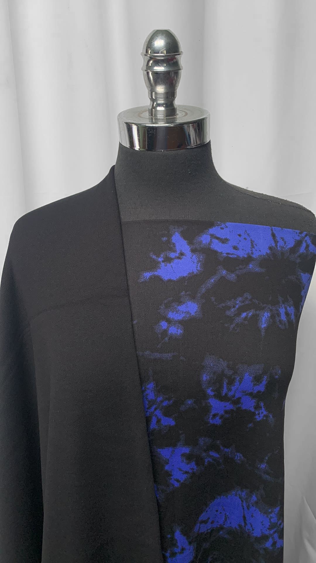 BLACK & BLUE TIE DYE BUNDLE : 2YD Black/Blue Tie Dye DBP & 1.5YD Black Sweatshirt Fleece : A25213