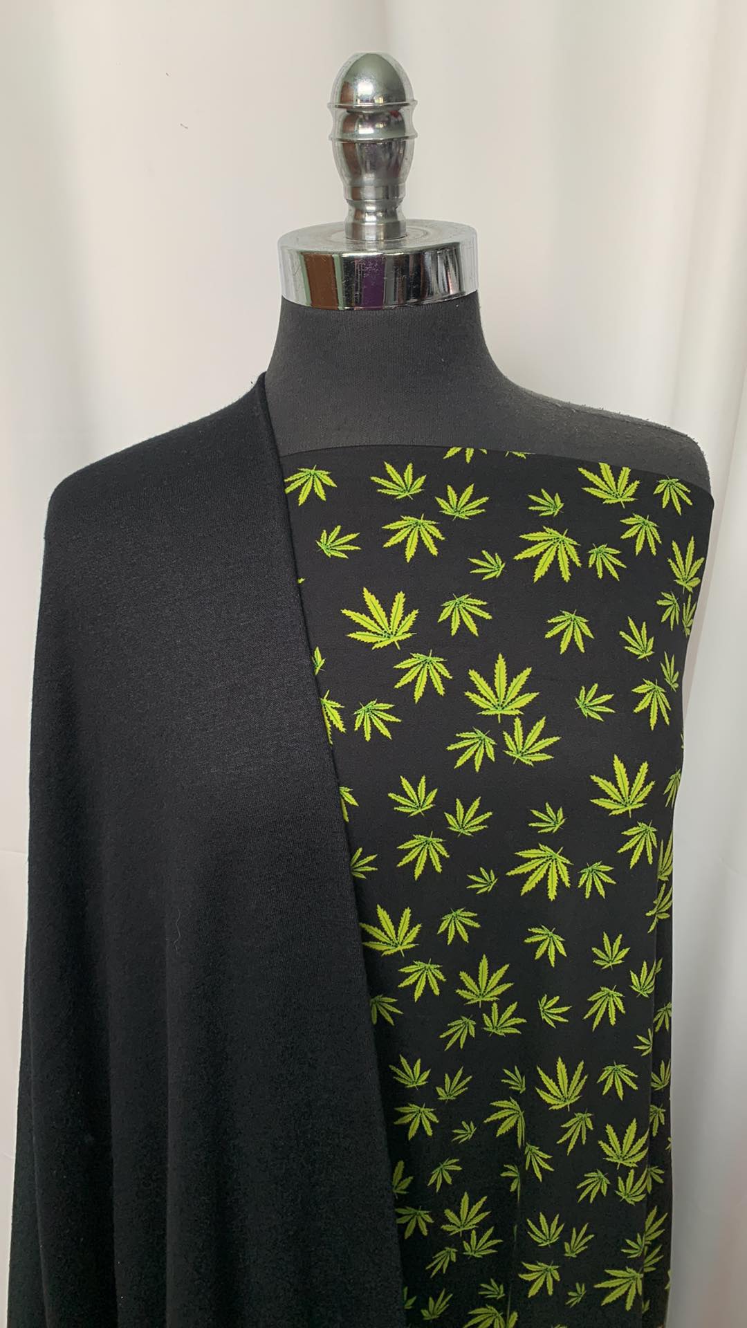 BLACK/GREEN LEAVES BUNDLE : 2YD Leaves DBP & 2YD Black Brushed FT : A2458