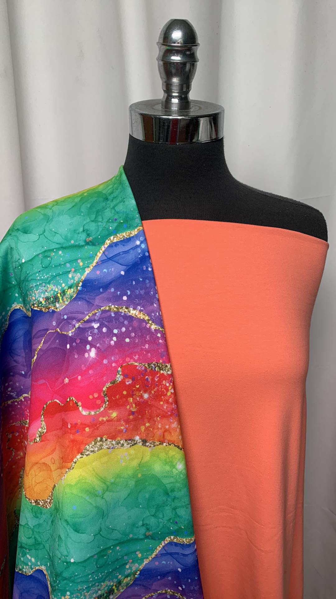 CORAL/RAINBOW GEODE BUNDLE : 3YD Coral C/S & 2YD Rainbow Geode P/S Fleece : A25344