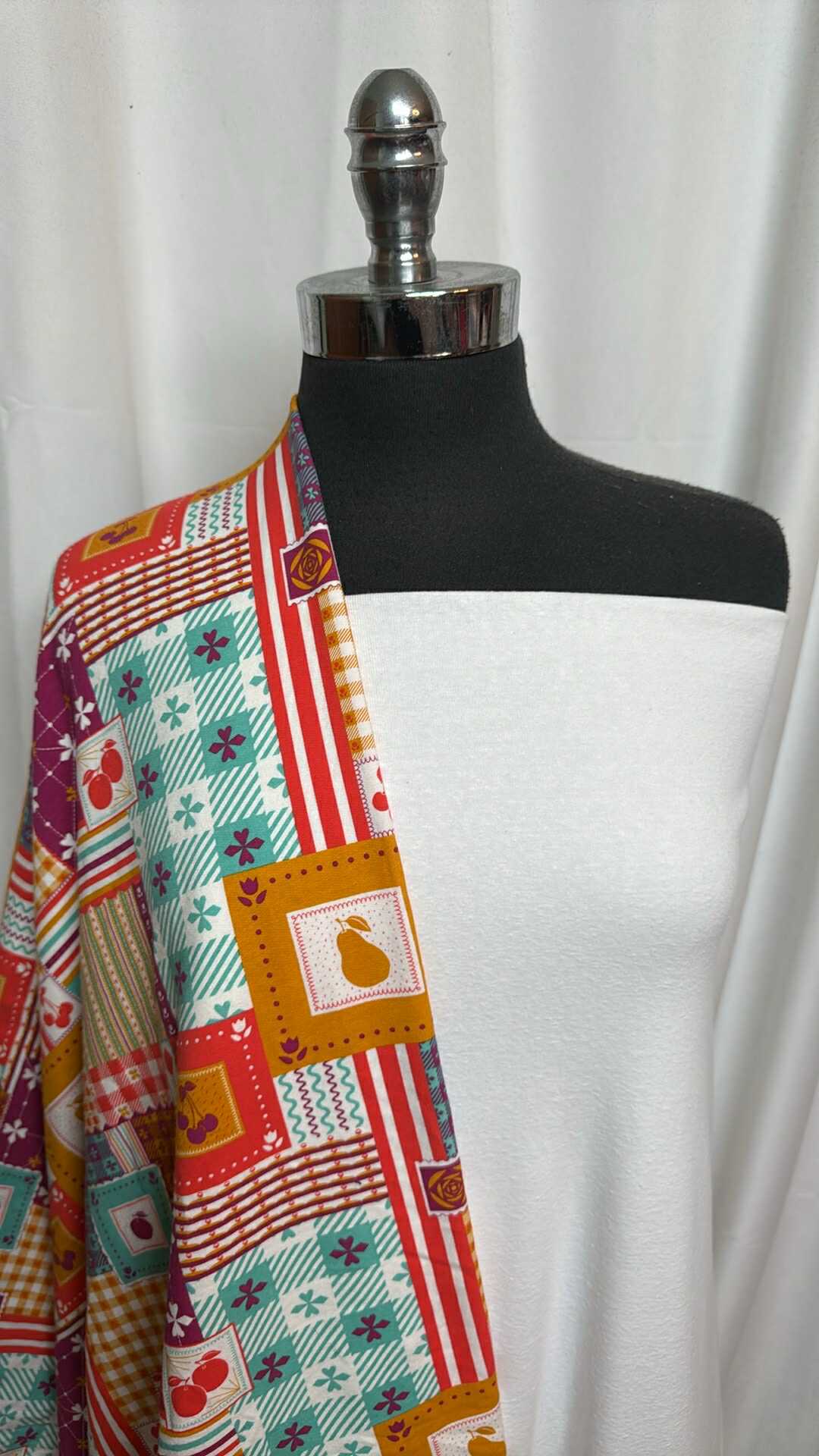 WHITE/PATCHWORK BUNDLE : 1.5YD Patchwork C/S FT & 2YD White Cotton 1x1 Rib : A27916