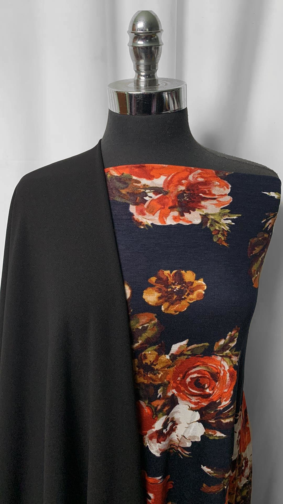 BLACK/NAVY FLORAL BUNDLE : 2YD Navy Floral R/S & 2YD Black Crepe Scuba : A25110