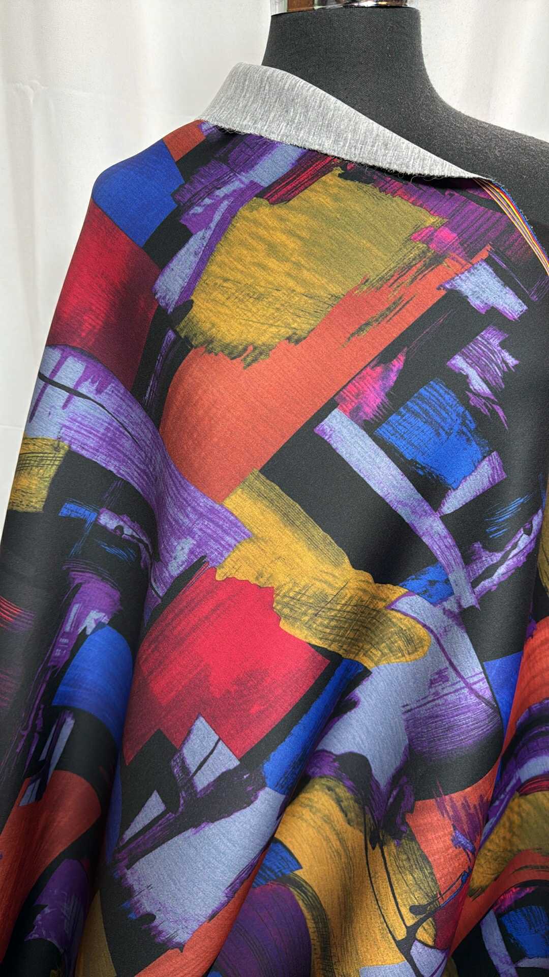 BLACK/ABSTRACT BUNDLE : 2YD Abstract 2-Faced Scuba & 2YD Black Lightly Peached-Face PF : A29297