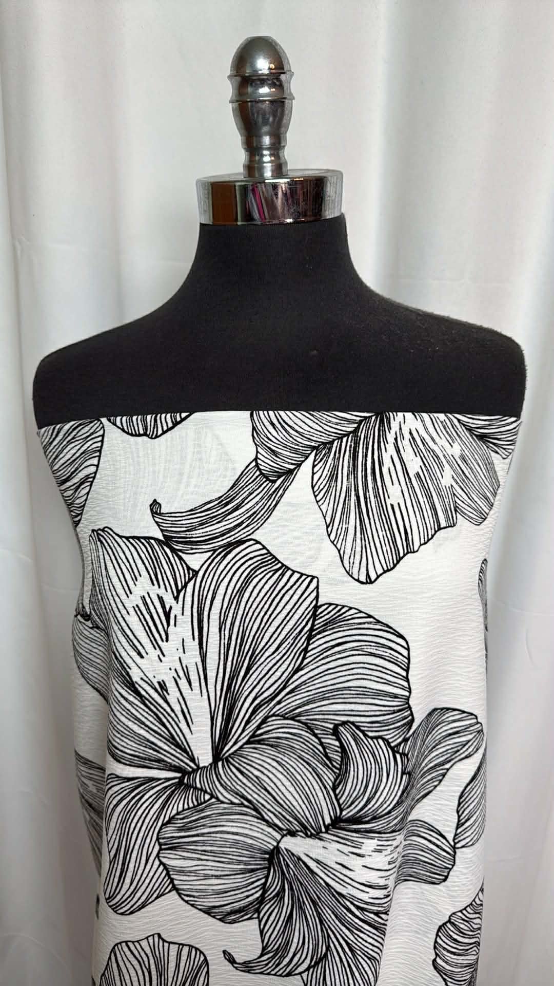Black/White Floral - Textured Poly Woven - 2 Yard Cut