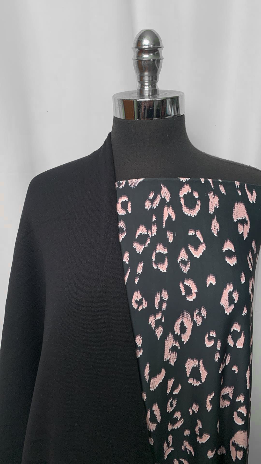 BLACK/LEOPARD BUNDLE : 2YD Leopard Yoga PF & 1.5YD Black Sweatshirt Fleece : A2188
