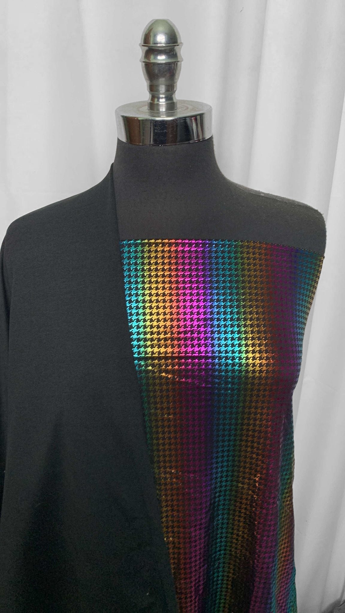 BLACK/RAINBOW FOIL BUNDLE : 1YD Black Peached PF & 1.5YD Rainbow Foil ITY : A25614