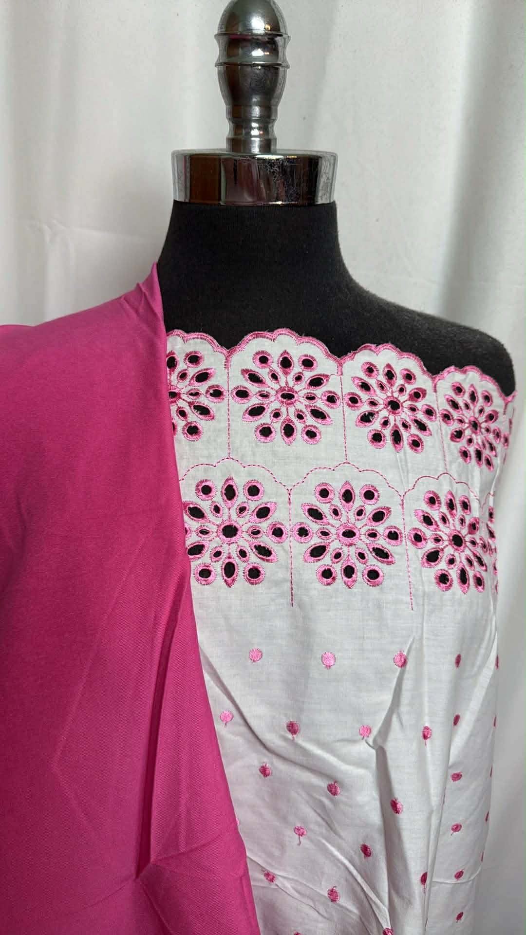 PINK/EMBROIDERED BORDER BUNDLE : 2YD Pink Millennium & 2YD Double-Border Embroidered Cotton : A29662