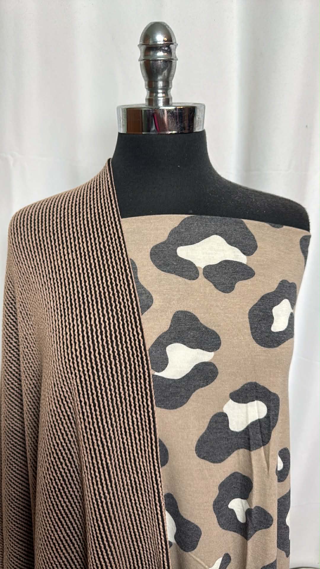 BROWN URBAN RIB/BIG LEOPARD BUNDLE : 1.5YD Brown Urban Rib & 2YD Big Leopard PRS Jersey : A29496