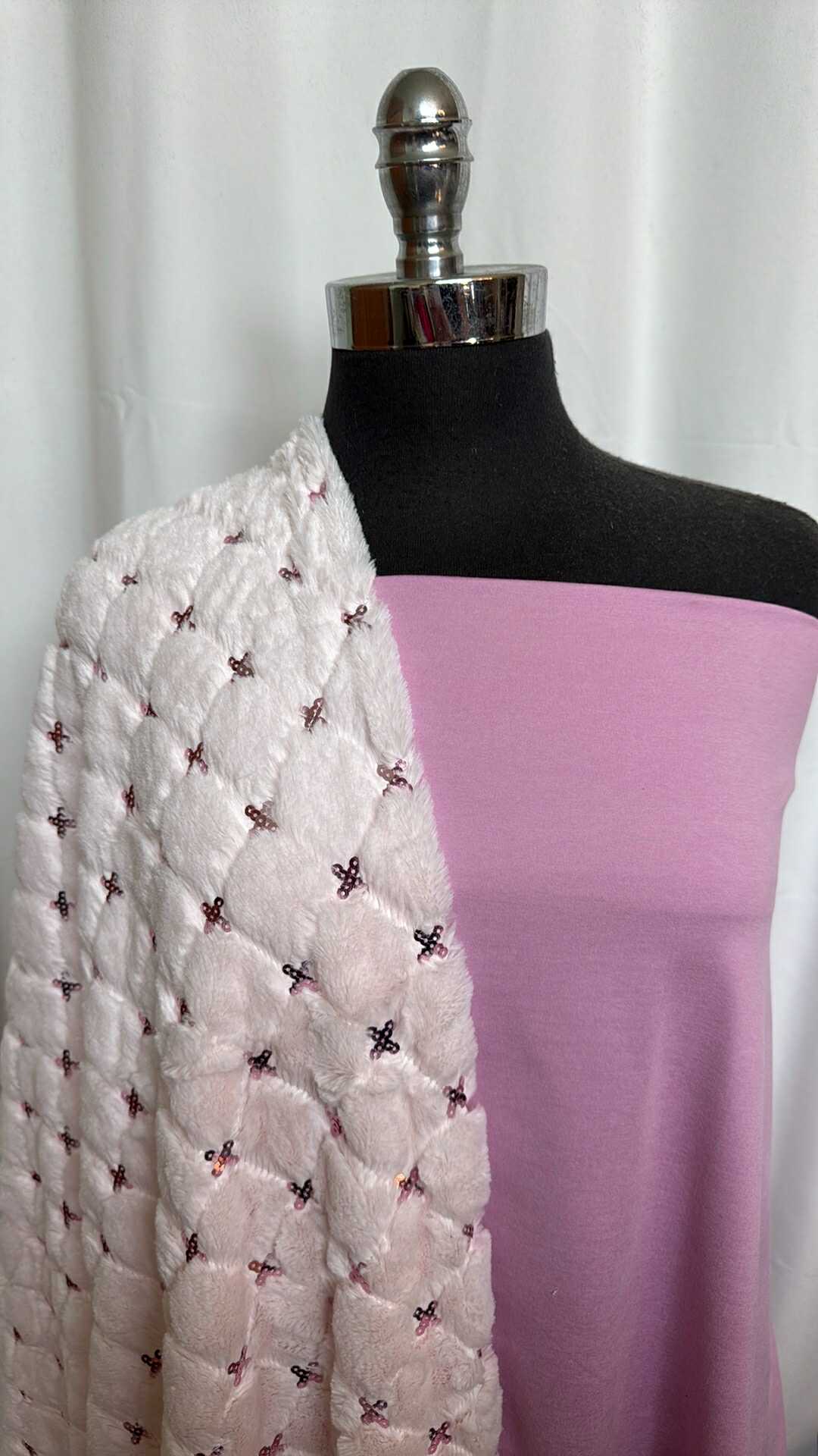 LAVENDER/MINKY BUNDLE : 1YD Lavender Peached PF & 1.5YD Minky w/Sequins : A28905