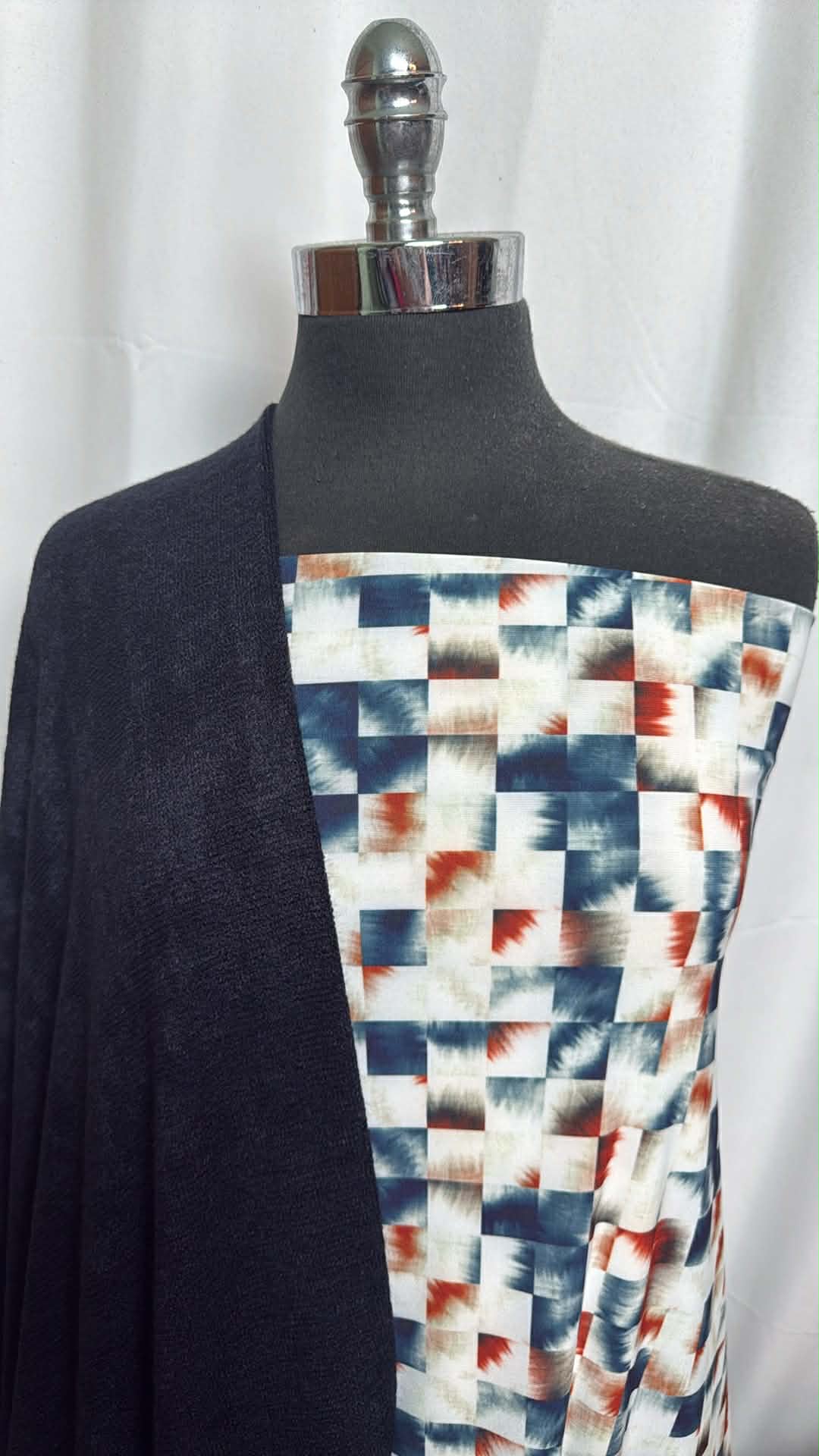 NAVY/SQUARES BUNDLE : 3.5YD Squares ITY & 1.5YD Navy Hacci SK : A29765