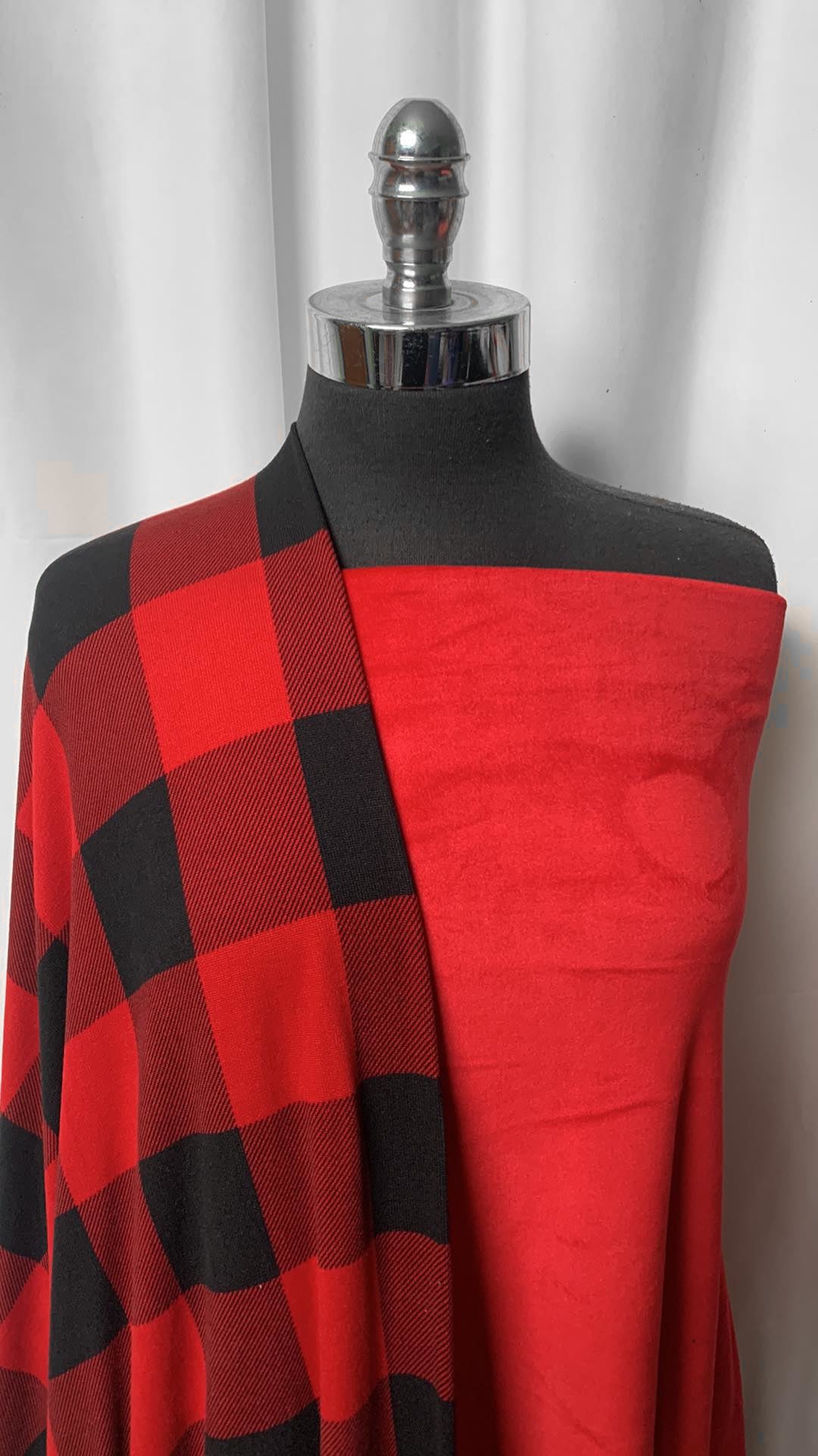 RED/PLAID BUNDLE : 1+YD Red Velvet Plush & 2.5YD Red/Black Plaid Oakley SK : A2330