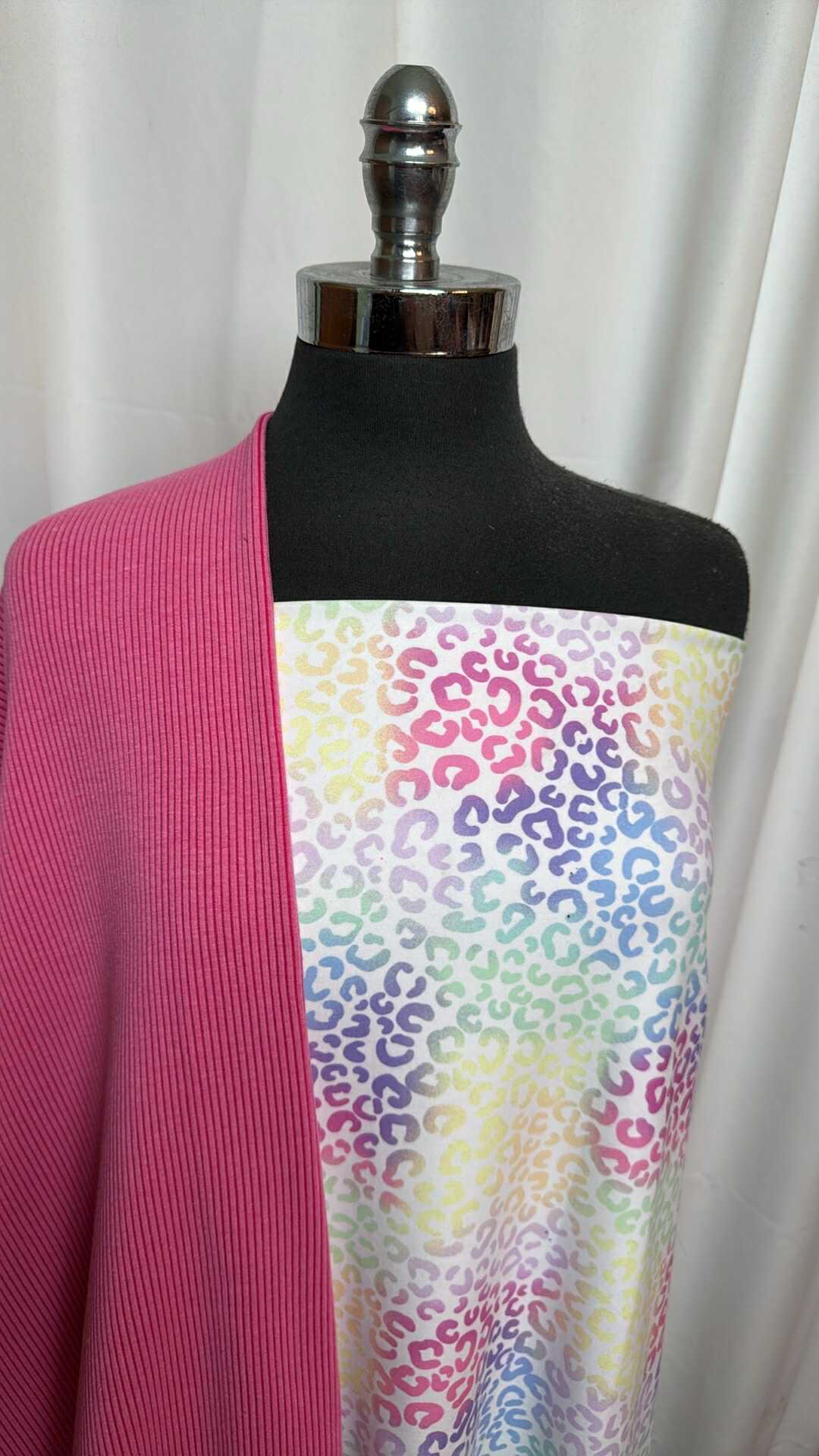 PINK RIB/PASTEL LEOPARD BUNDLE : 1.5YD Pastel Leopard Single-Brushed PF & 2YD Pink Cotton-Blend Flatback Rib : A27561