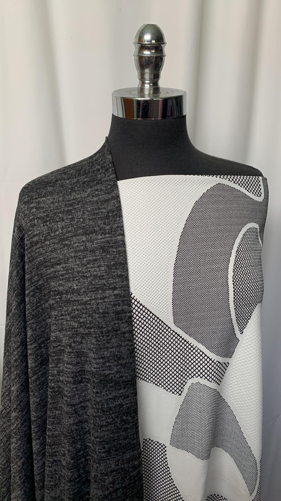 CHARCOAL GEO BUNDLE : 2YD Geo Jacquard PF & 2YD Charcoal Brushed Hacci SK : A1451