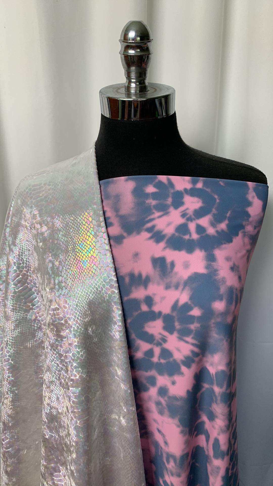 IRIDESCENT TIE DYE BUNDLE : 2YD Tie Dye PF & 2YD Iridescent Foil Stretch Velour : A1423