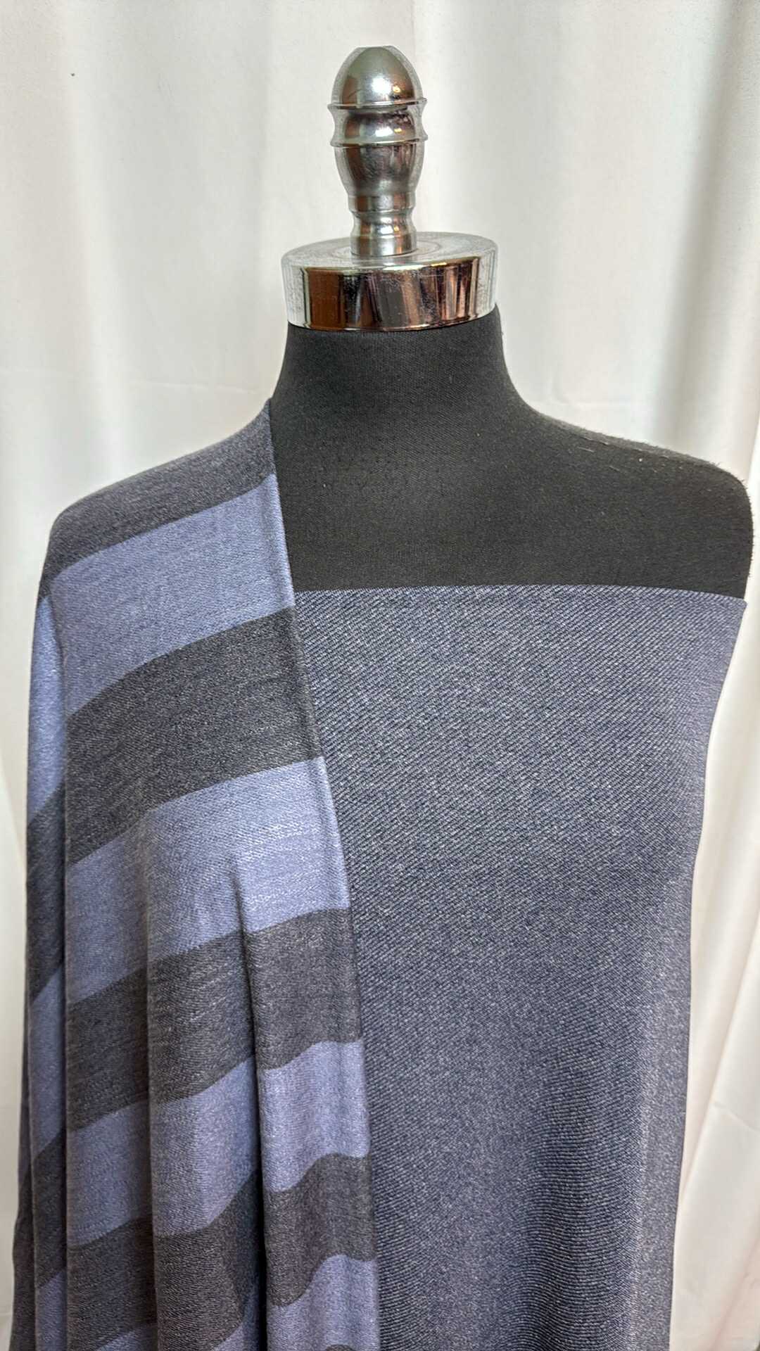 WIDE STRIPE/DENIM BUNDLE : 2YD Wide Stripe RSL PRS FT & 2YD P/S Denim (Vertical Line Flaw) : A27885