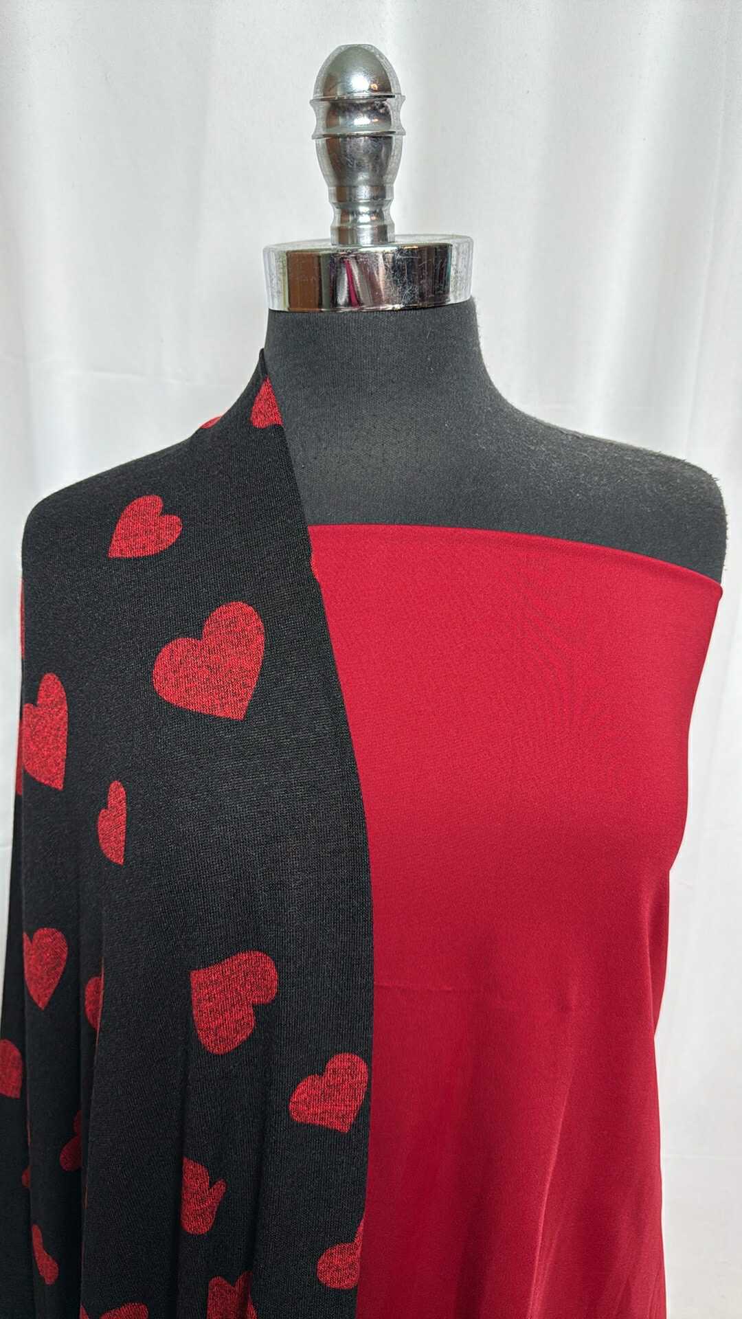 RED/BLACK HEARTS BUNDLE : 2YD Black/Red Heart Hacci SK & 1YD Deep Red Yoga PF : A29182