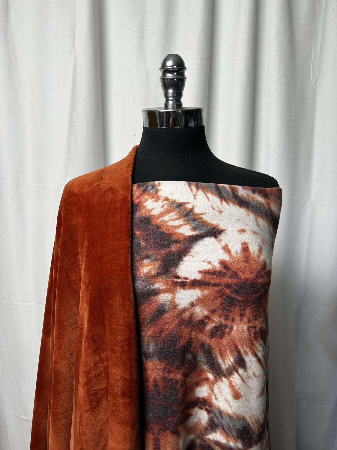 RUST TIE DYE BUNDLE : 2YD Rust Tie Dye Brushed Hacci SK & 2YD Rust Velvet Plush : A1551